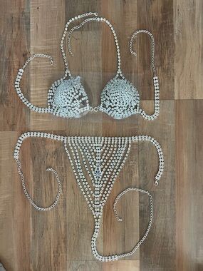 Frederick's of Hollywood Silver Crystal Rhinestone Bra and Thong Set